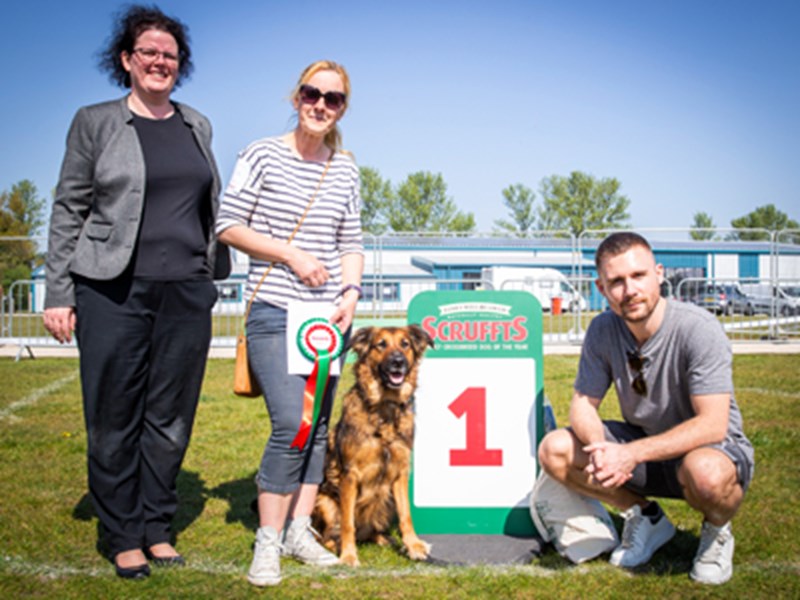Owner and dog who have won 1st place
